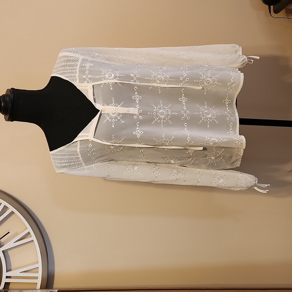 Guess Sheer Longleeved Top - Picture 1 of 6